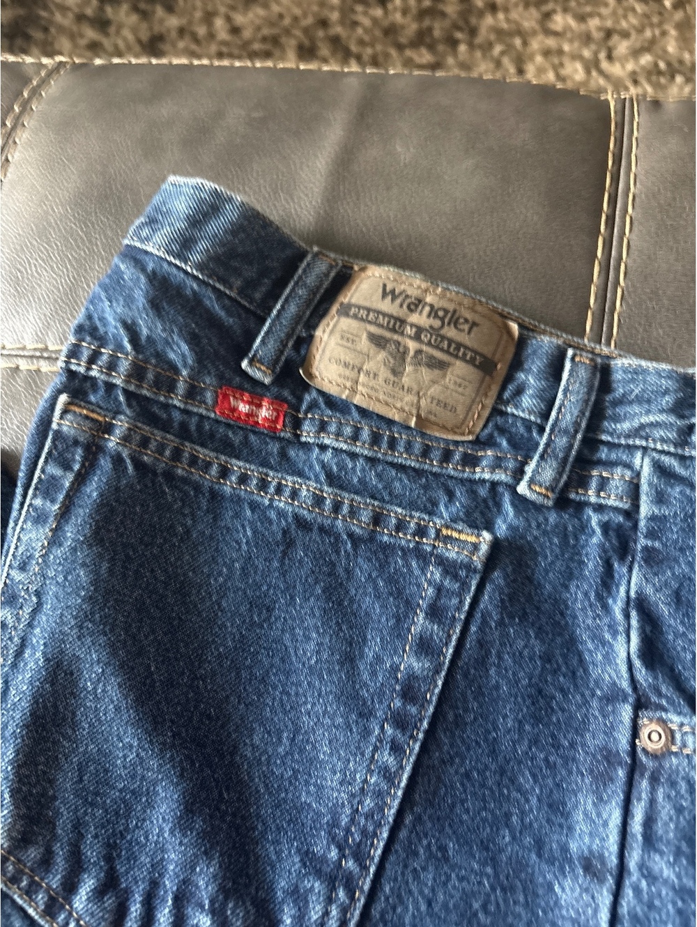 Mens wrangler jeans sz 38x 29